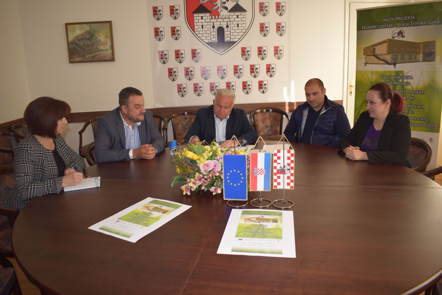 Potpisan Ugovor za izvođenje radova na rekonstrukciji, dogradnji i nadogradnji objekta DIC-a u "Ekološki centar – Vrata Zrinske Gore"